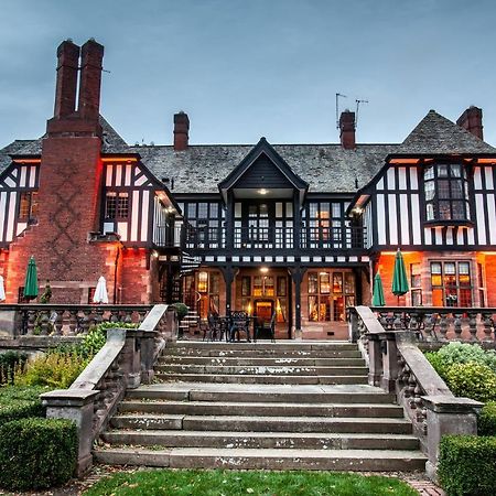 Inglewood Manor Hotel Ledsham  Exterior photo