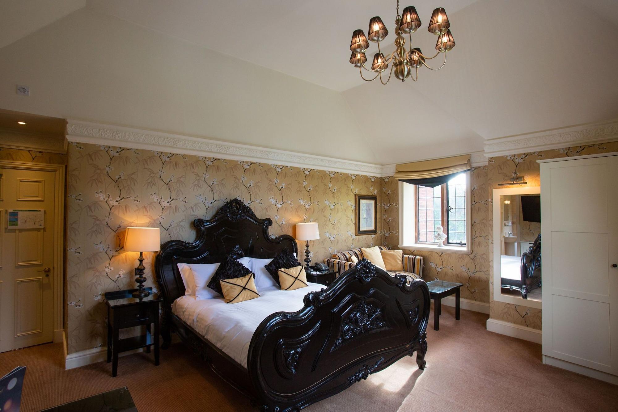 Inglewood Manor Hotel Ledsham  Exterior photo