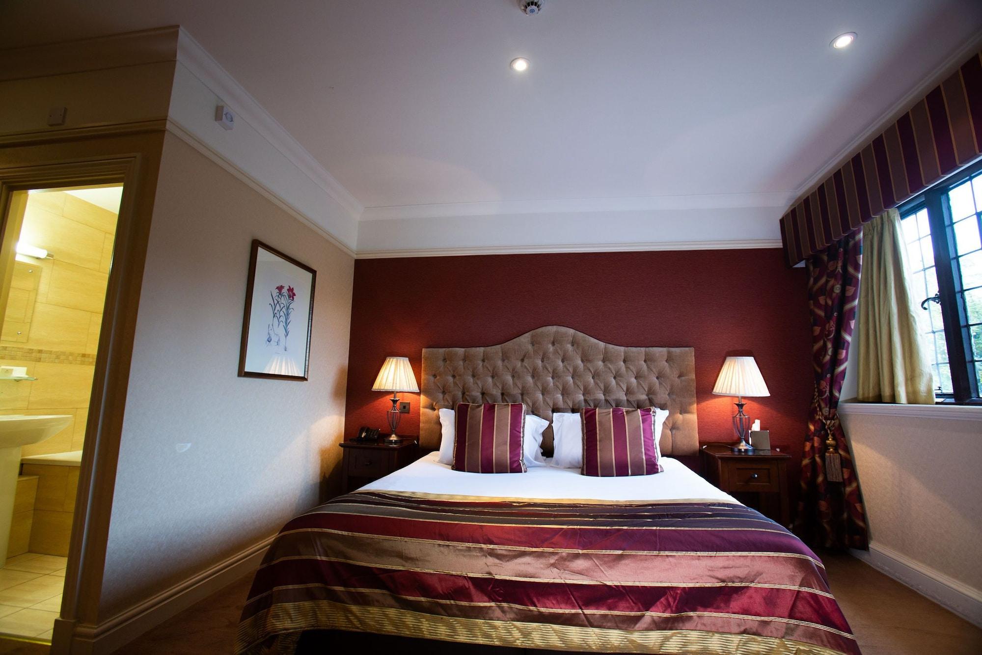 Inglewood Manor Hotel Ledsham  Exterior photo