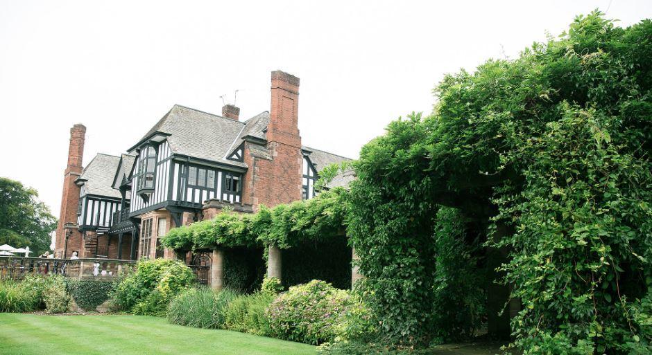 Inglewood Manor Hotel Ledsham  Exterior photo